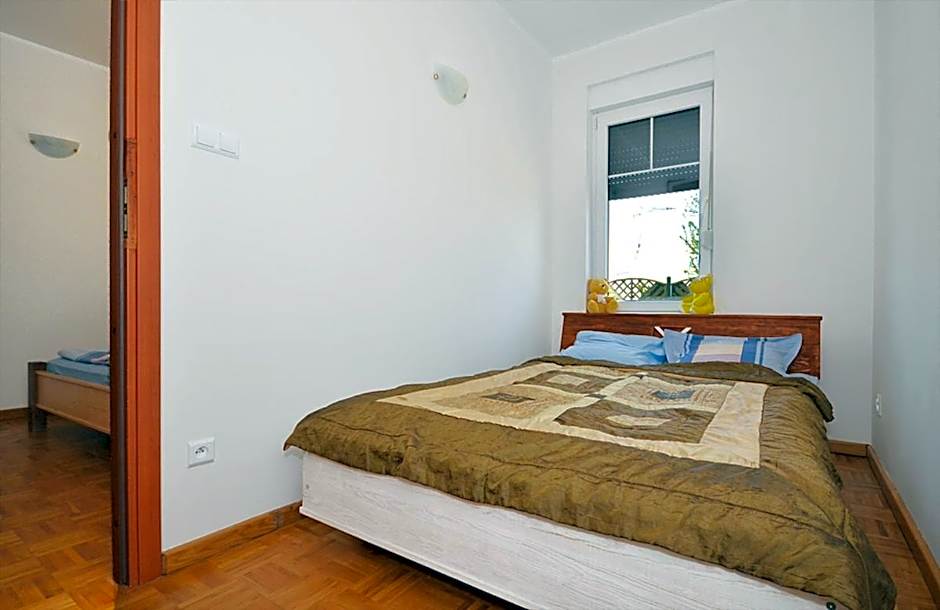 Photo 1 of 20 of Quadruple Room
