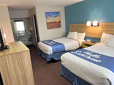 Double Room with Two Double Beds - Smoking
