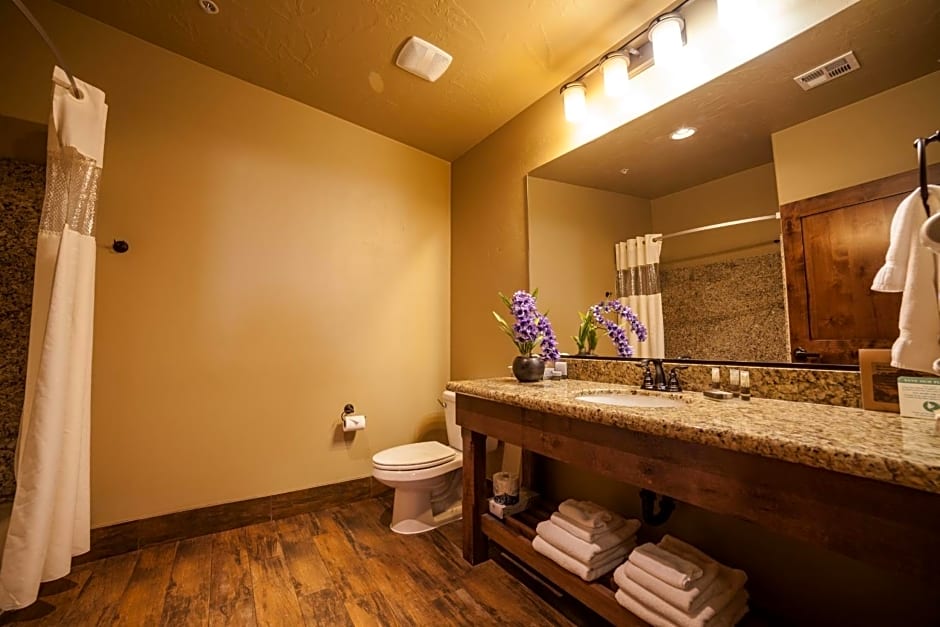 Cable Mountain Lodge