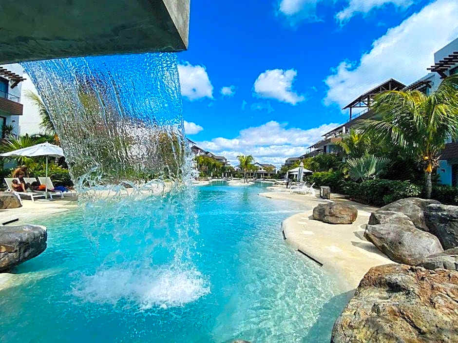Choisy Les Bains Apartments with Lagoon Pool by LOV Mauritius