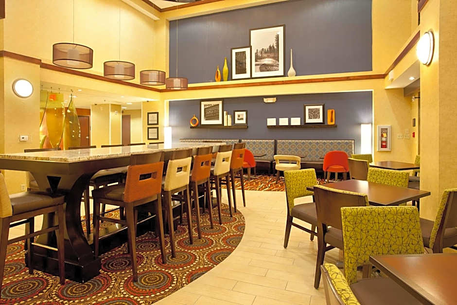 HAMPTON INN & SUITES BY HILTON NASHVILLE-SMYRNA