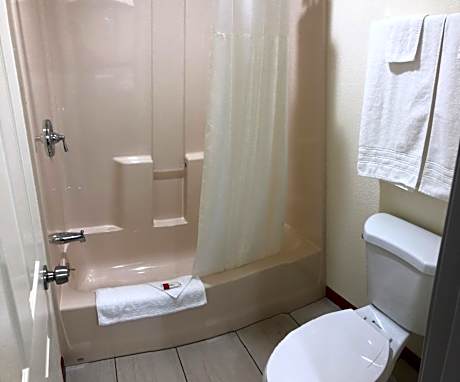 Queen Room with Two Queen Beds - Non-Smoking