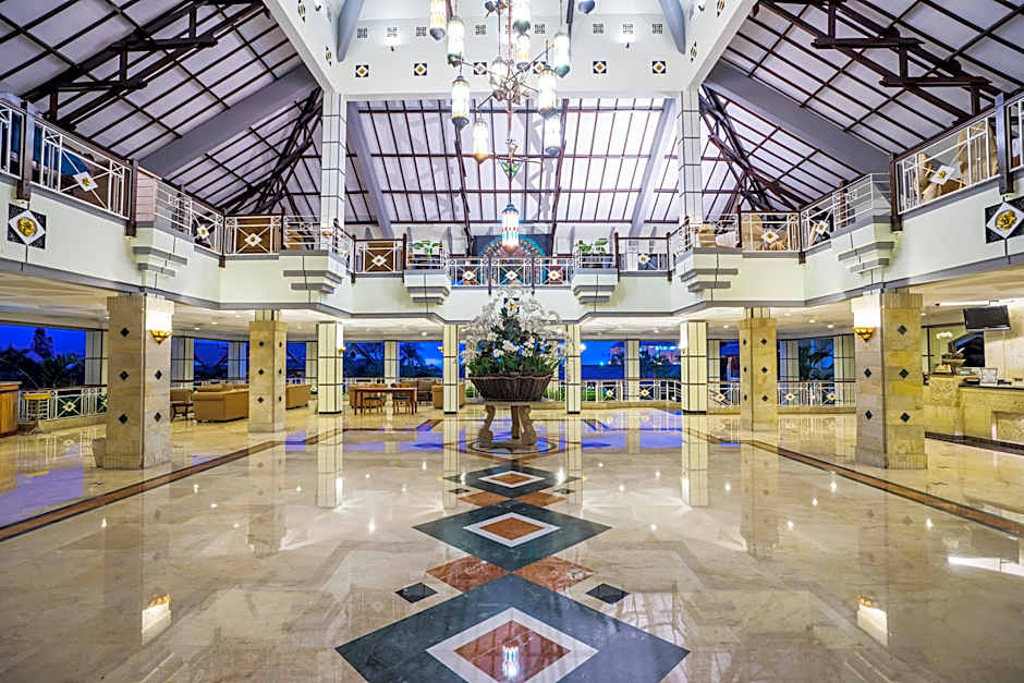 Royal Hotel and Villa Batu