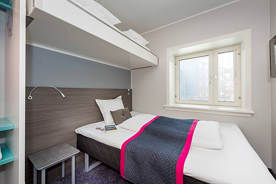 Standard Plus 1 Double Bed or 2 Beds — 5 fotoğraftan 1. fotoğraf