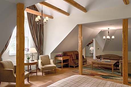 Grand Deluxe Tower Suite