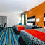 Days Inn & Suites by Wyndham Katy