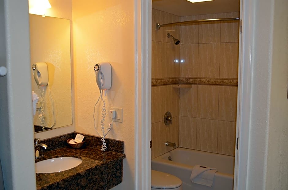 Seaside Inn Monterey