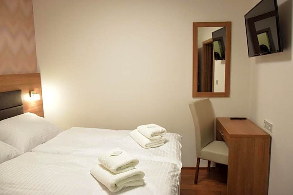Hotel Prague Star