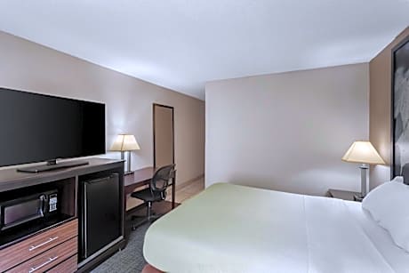 Queen Room - Non-Smoking