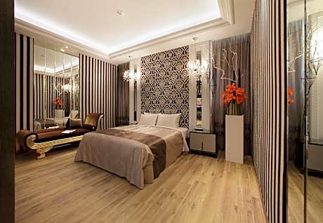 Deluxe King Room-mini KTV (Check-in after 22:00)