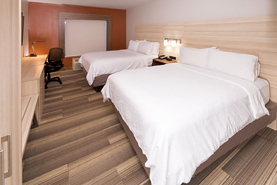 Holiday Inn Express Hotel & Suites Grand Blanc