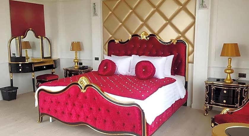 Alvarez Hotel