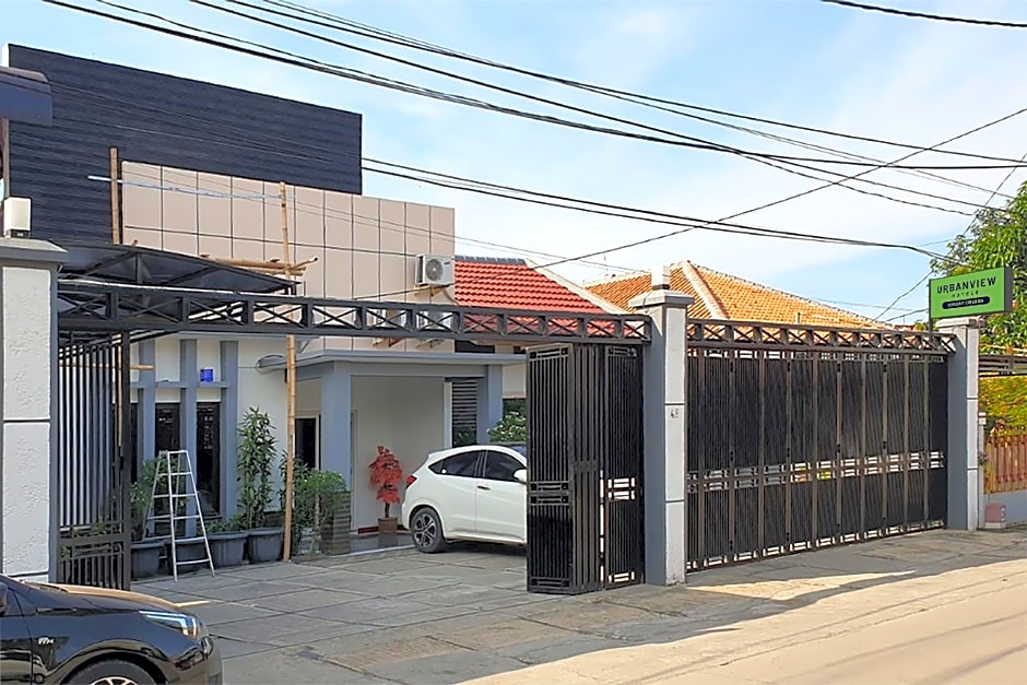 Urbanview Hotel Sunday Cirebon by RedDoorz