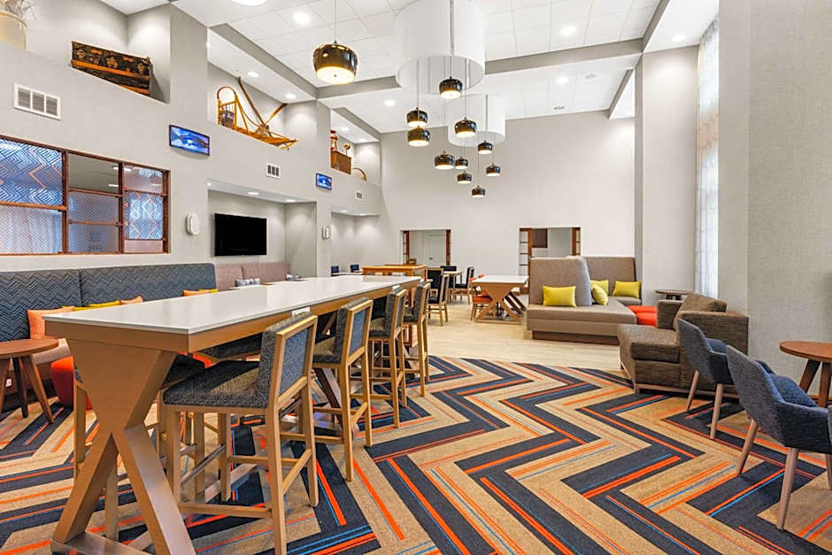 Hampton Inn By Hilton & Suites Fairbanks