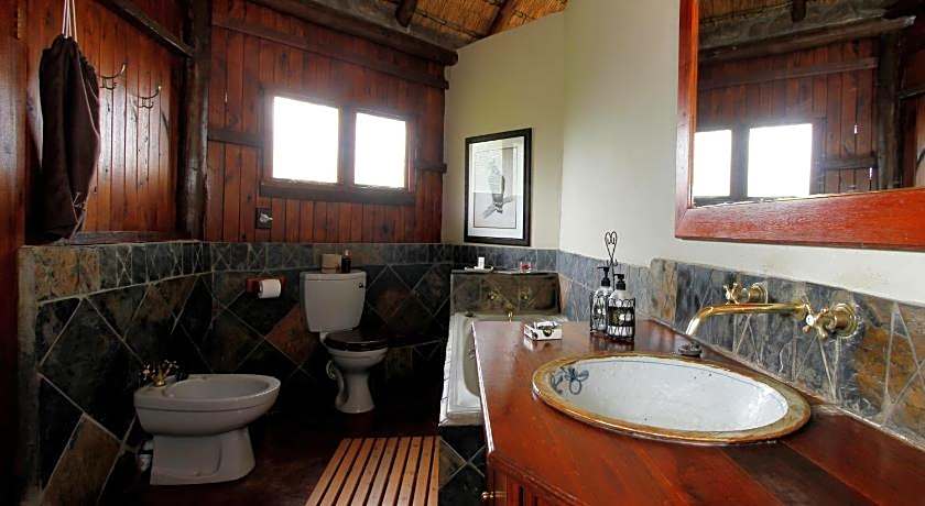 Shayamoya Tiger Fishing And Game Lodge