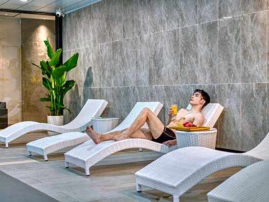 Zhenhe Hotel