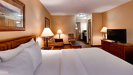 1 King Bed, Business Plus