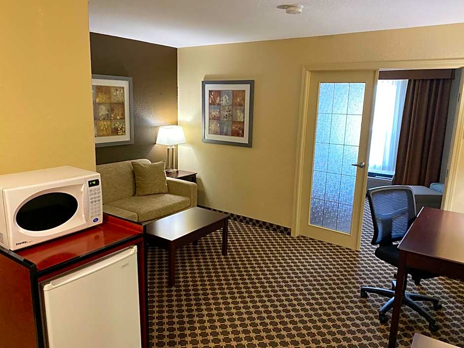 Best Western Strathmore Inn