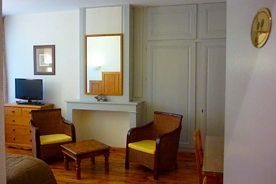 Appart Hotel Charles Sander