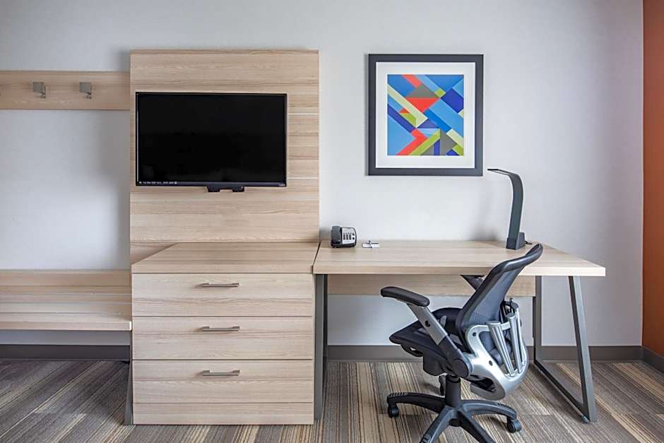 Holiday Inn Express Ontario By IHG