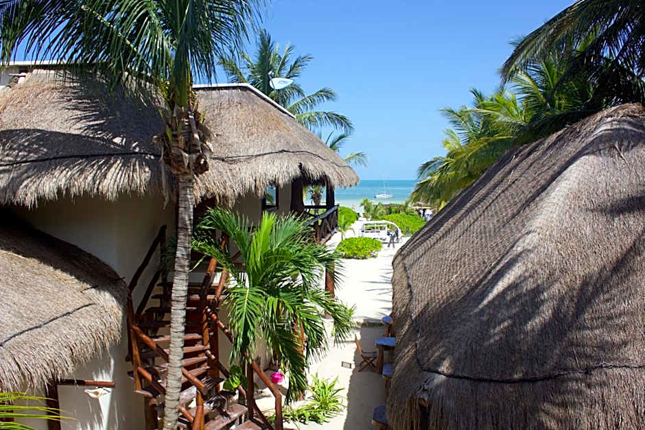 Casa Iguana Holbox - Beachfront Hotel