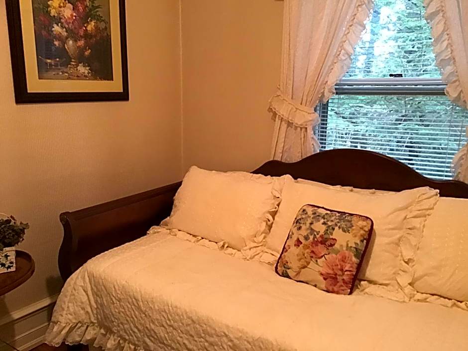 Brookview Manor Inn