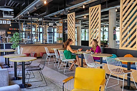 Slo Hostel