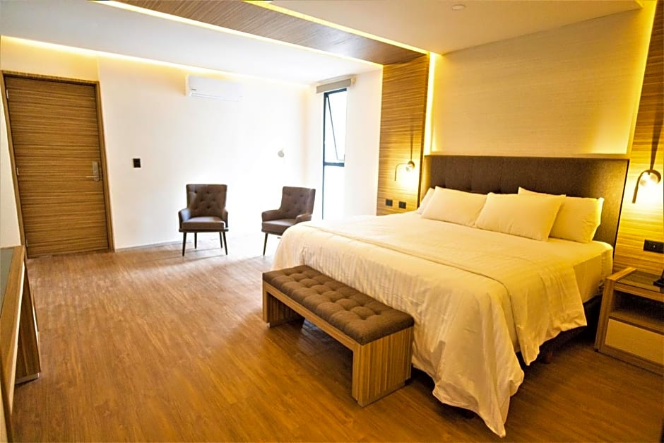Hotel Plaza by Kavia
