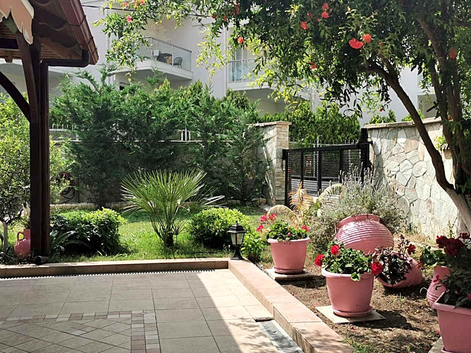 Purple_Rose_Apartment