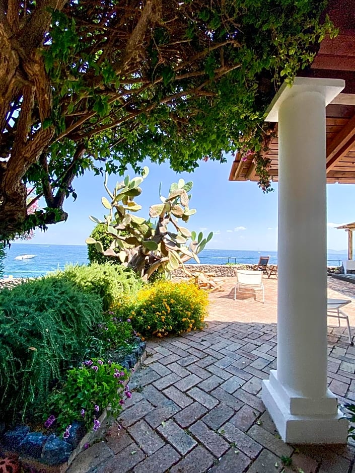 Nelinda Waterfront Accommodation