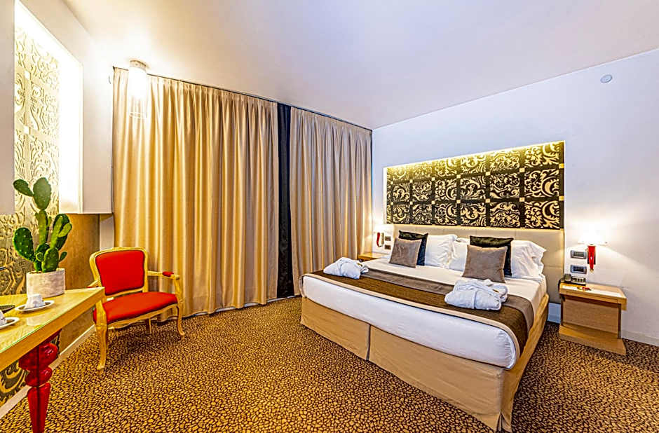 Antony Palace Hotel