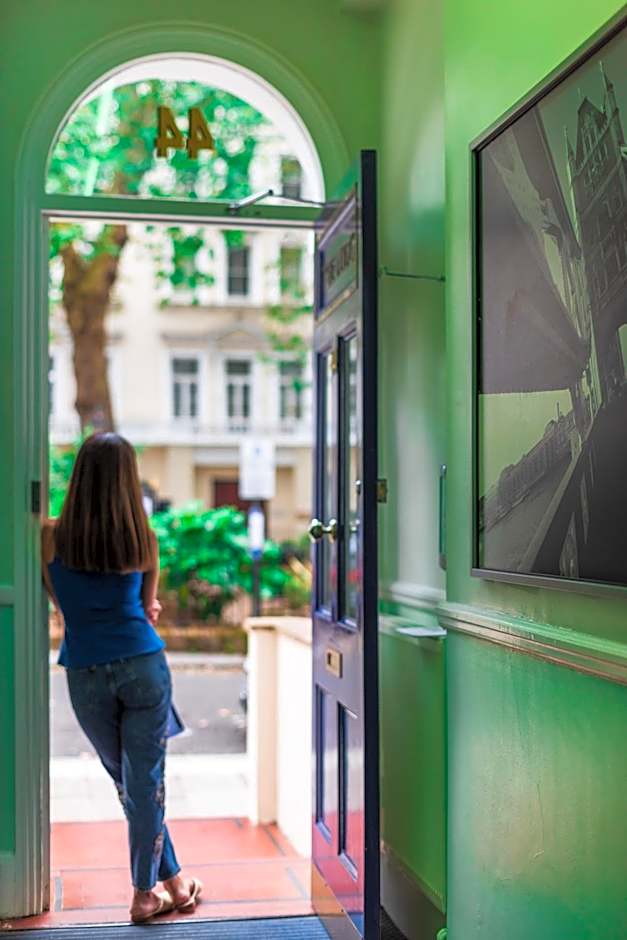 Dolphin Inn - The Lodge