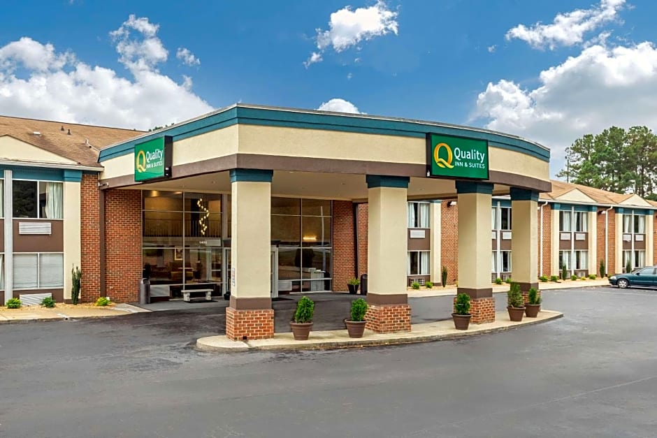 Quality Inn & Suites Apex-Holly Springs