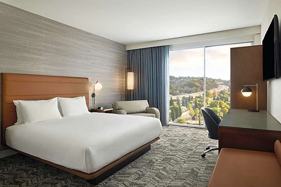 Courtyard by Marriott Los Angeles Sherman Oaks