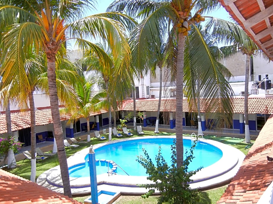 Hotel Plaza Almendros