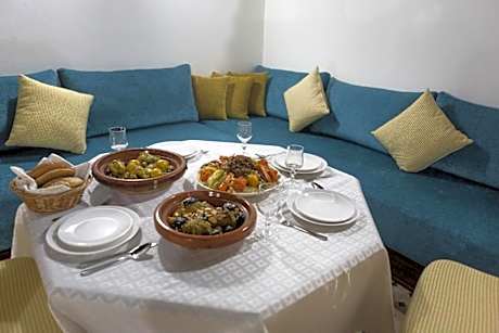 Deluxe Queen Suite