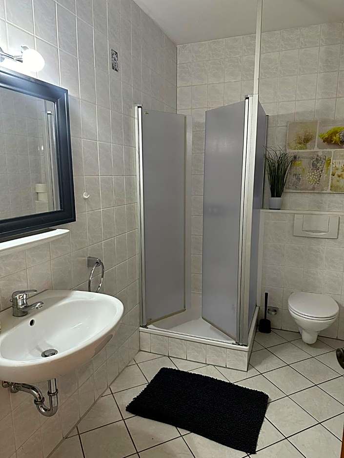 Seehaus Mamming - Hotel - Schlaffässer - Biergarten - Camping