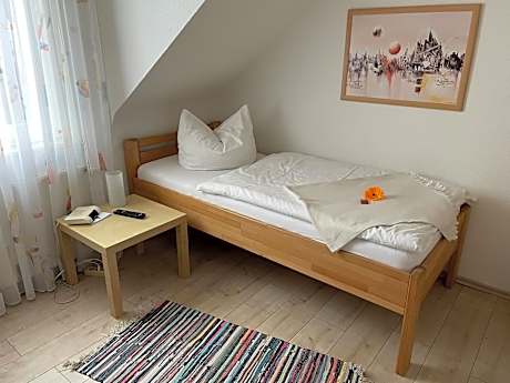 Single Room with Private External Bathroom