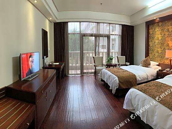 Donggu Lake Xiangshan New Century Hotel