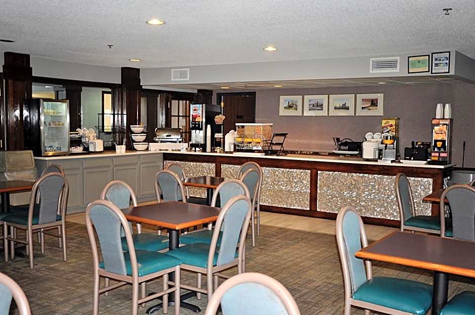 Dunes Express Inn and Suites