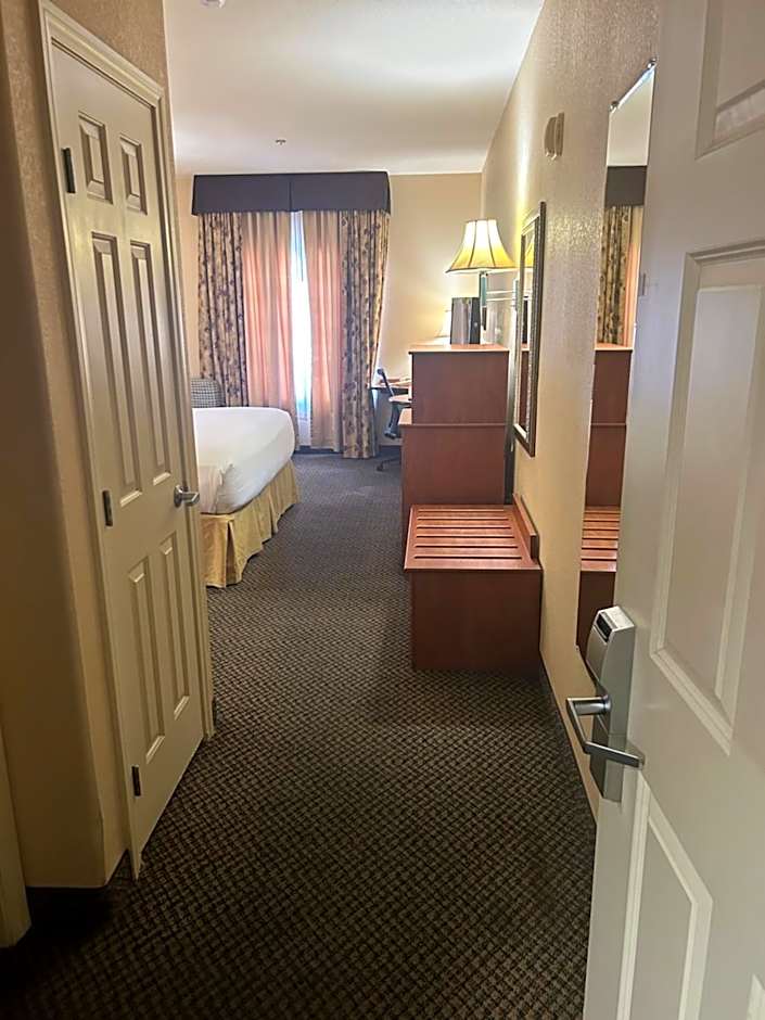Holiday Inn Express Las Vegas-Nellis By IHG