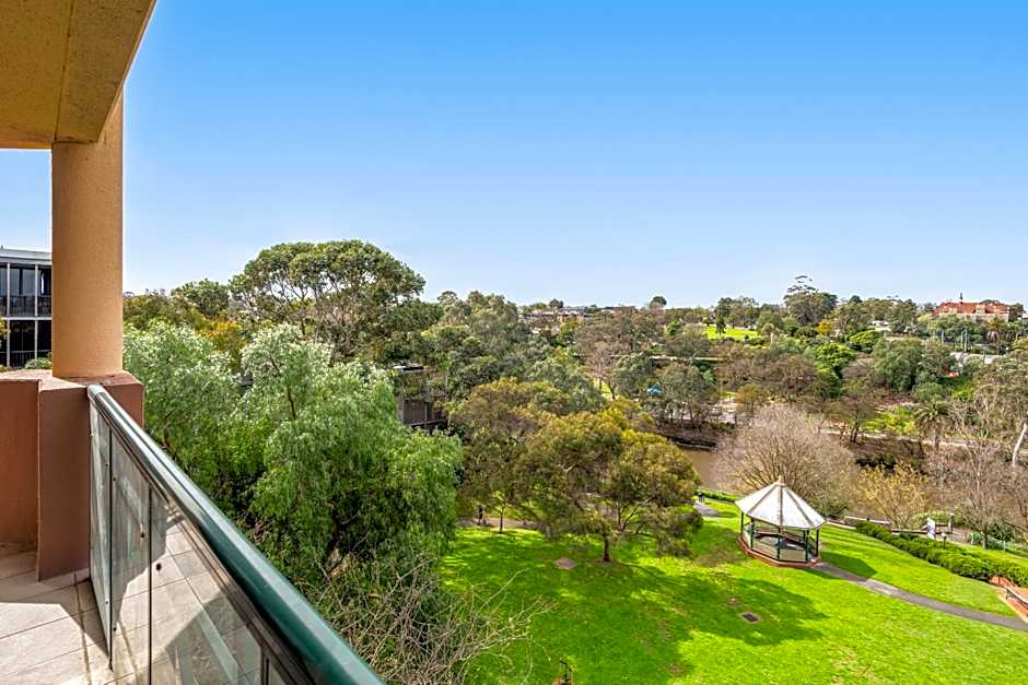 Amora Hotel Riverwalk