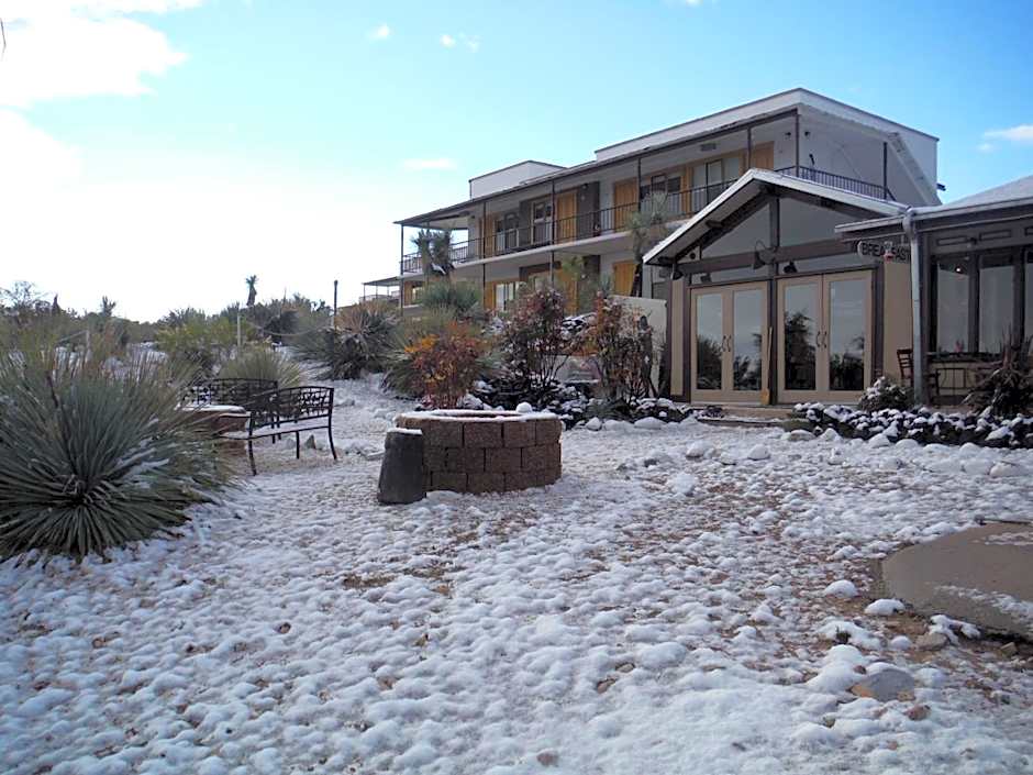 Landmark Lookout Lodge