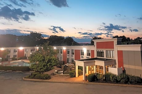 Inn at Chocolate Avenue - Sure Stay Collection by Best Western 