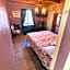 Sugarloaf Mountain Motel