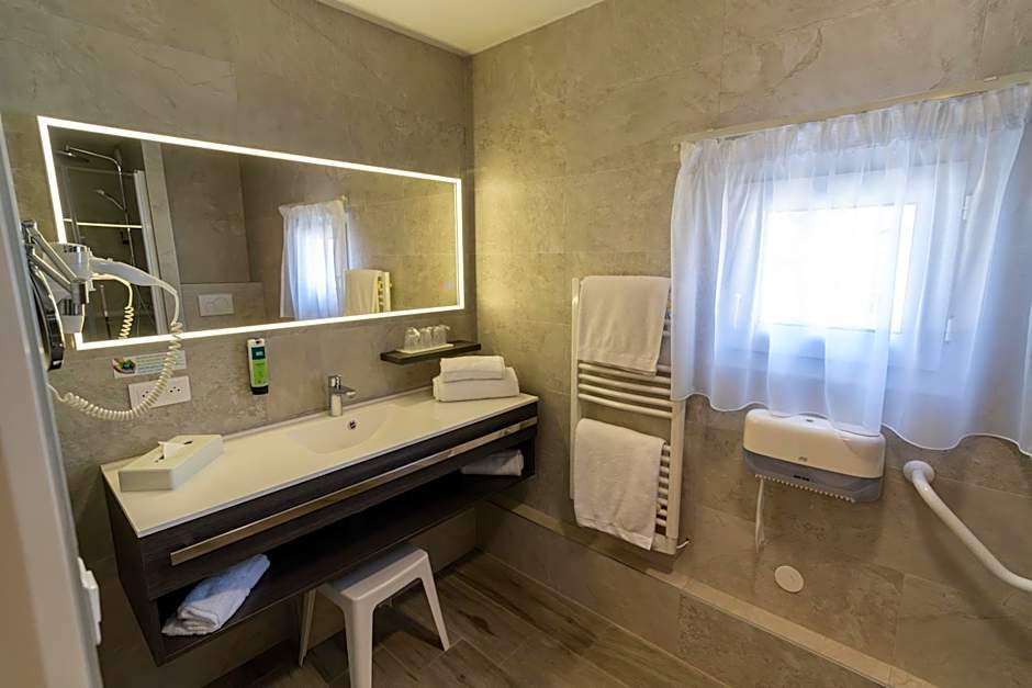 Logis Hotel Arc En Ciel