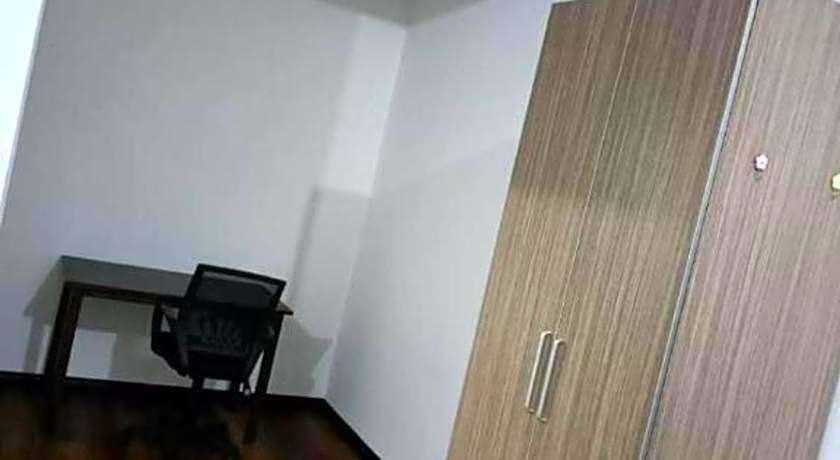 OYO HOME 90769 Flo Inn Homestay Bsi