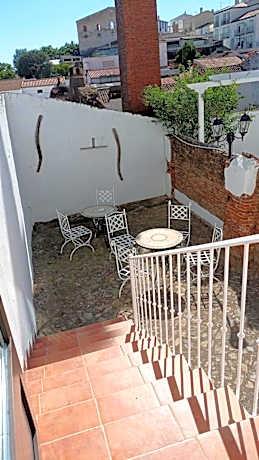 Deluxe Double or Twin Room with Pool Access