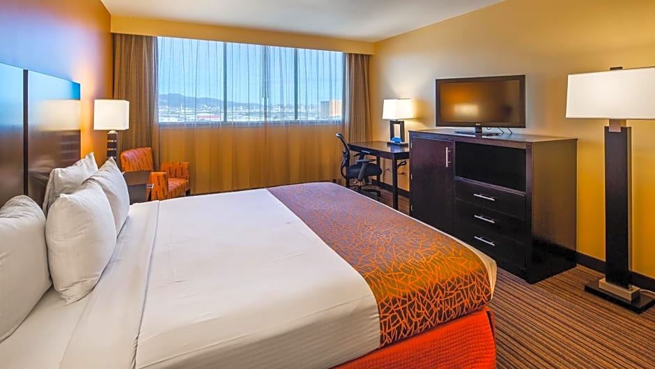 Best Western The Plaza Hotel - Free Breakfast