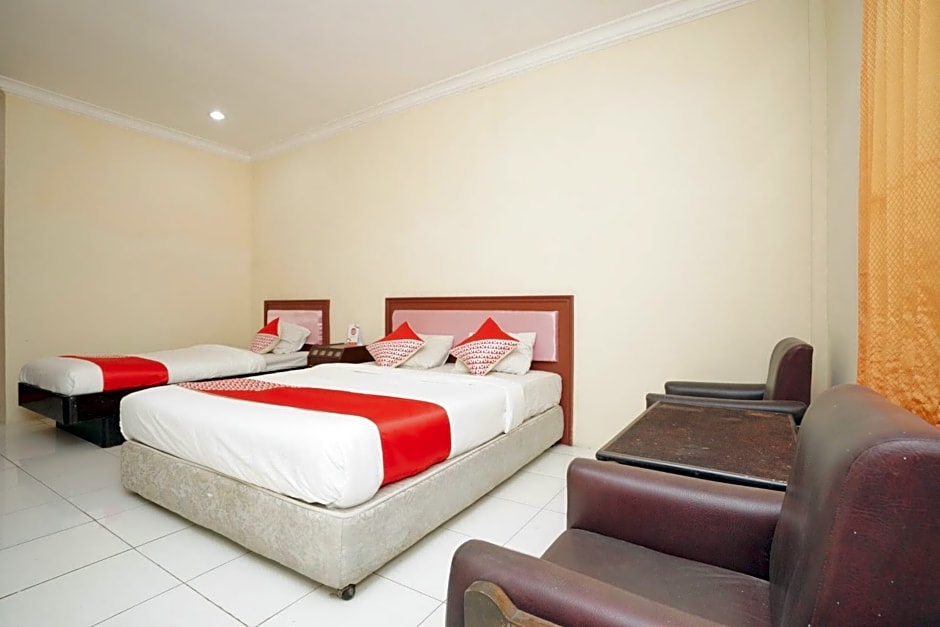 OYO 2003 Female Guest House